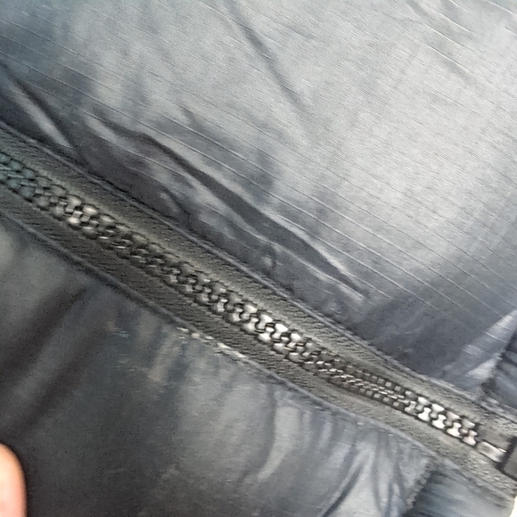 The North Face Womens Medium 1996 Retro Nuptse Vest with 700-fill - Picture 10 of 11